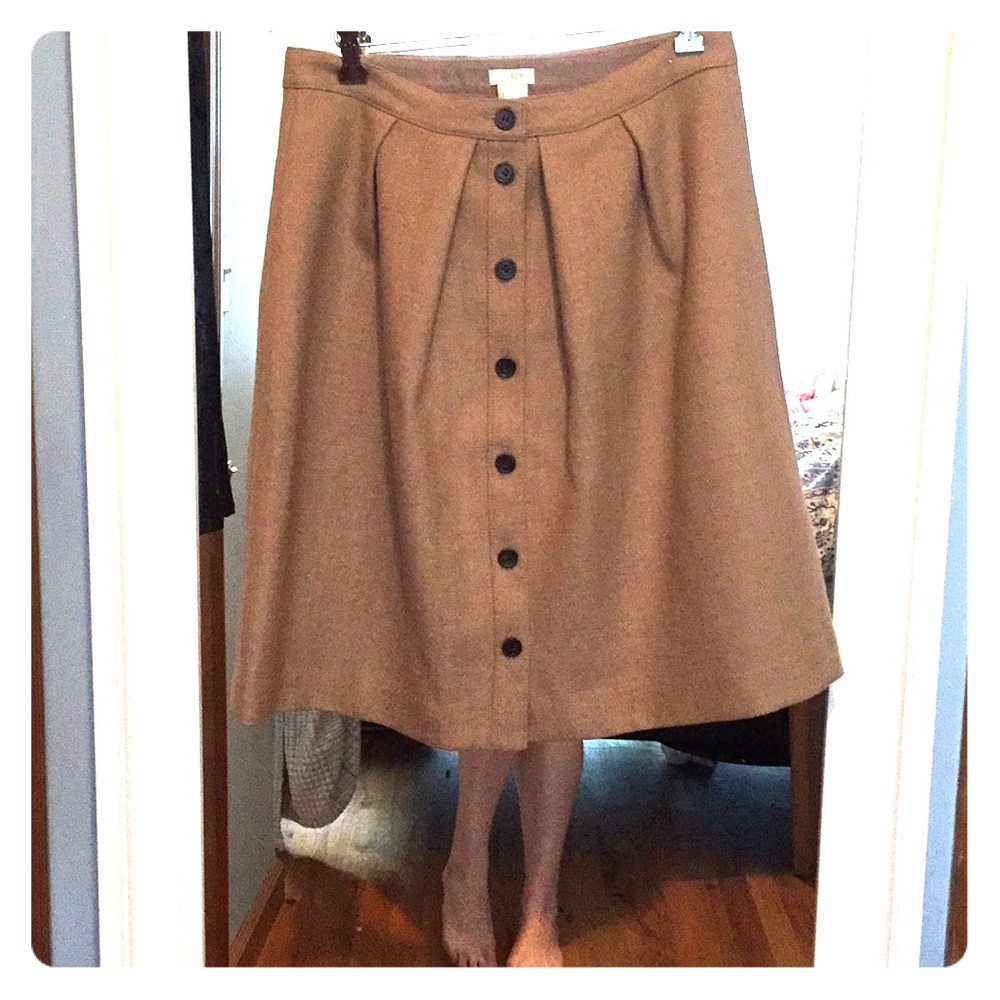 Jcrew beige wool skirt. Size 8.